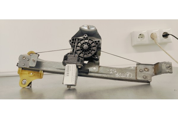 Recambio de elevalunas trasero izquierdo para renault captur 1.5 dci 90 fap referencia OEM IAM 128001472B  