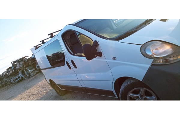 Recambio de puerta delantera derecha para nissan primastar (x83) 1.9 dci diesel cat referencia OEM IAM   