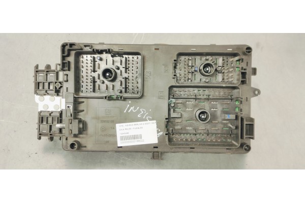 Recambio de caja reles / fusibles para opel insignia berlina 2.0cdti 130 fap referencia OEM IAM 13345496  