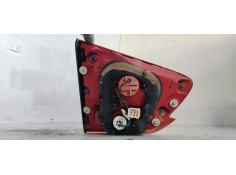 Recambio de piloto trasero derecho interior para kia carens ( ) 1.7crdi 116 fap referencia OEM IAM 92404A4  