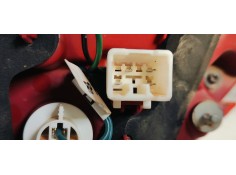 Recambio de piloto trasero derecho interior para kia carens ( ) 1.7crdi 116 fap referencia OEM IAM 92404A4  