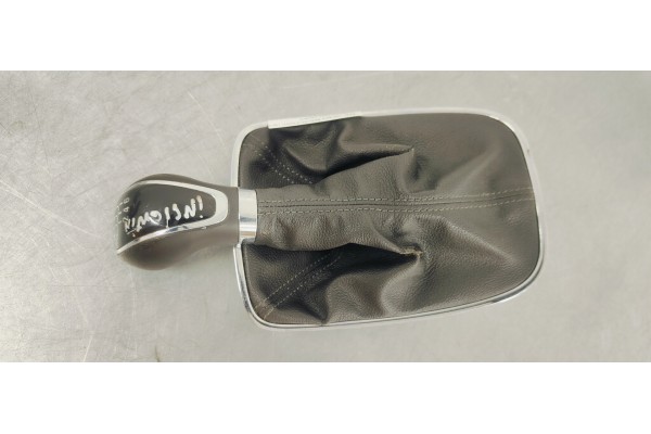 Recambio de pomo palanca cambio para opel insignia berlina 2.0cdti 130 fap referencia OEM IAM 9226201206  