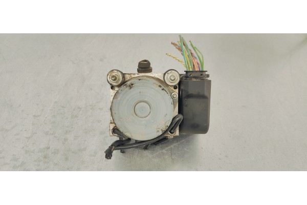 Recambio de abs para peugeot partner kombi 1.6 hdi 90 fap referencia OEM IAM 0265801179  