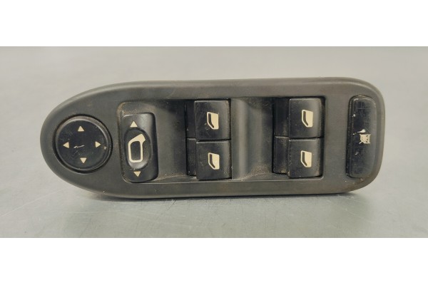 Recambio de mando elevalunas delantero izquierdo para citroen c5 berlina collection referencia OEM IAM 96514300ZF  