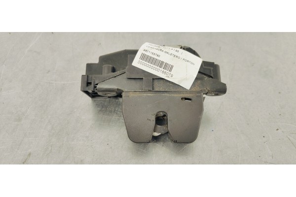 Recambio de cerradura maletero / porton para peugeot 207 1.4 i 95 referencia OEM IAM 9671153780  