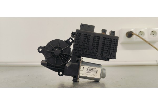 Recambio de motor elevalunas delantero izquierdo para citroen c4 picasso exclusive referencia OEM IAM 9682495680  