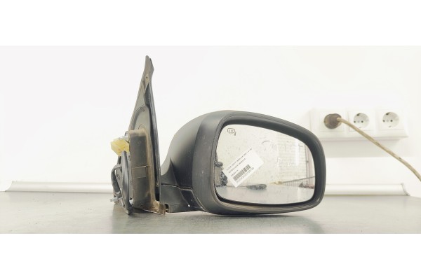 Recambio de retrovisor derecho para suzuki swift berlina (mz) 1.3 i 90 referencia OEM IAM E8024174  