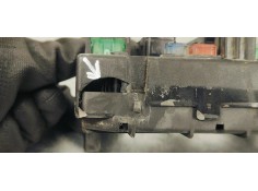 Recambio de caja reles / fusibles para peugeot 307 (s1) xr clim referencia OEM IAM 9650664080  
