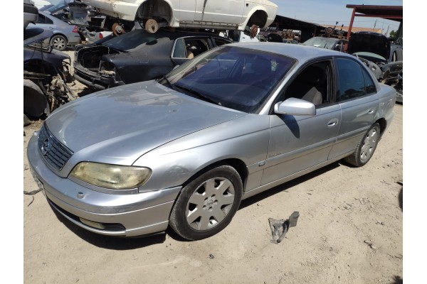 opel omega b del año 2001