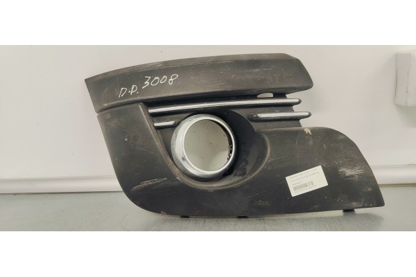 Recambio de moldura antiniebla derecha para peugeot 3008 1.6 hdi 112 fap referencia OEM IAM 9685098077  