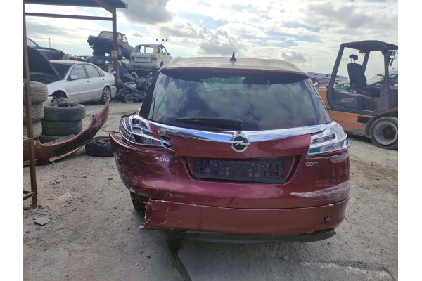 opel insignia sports tourer del año 2010