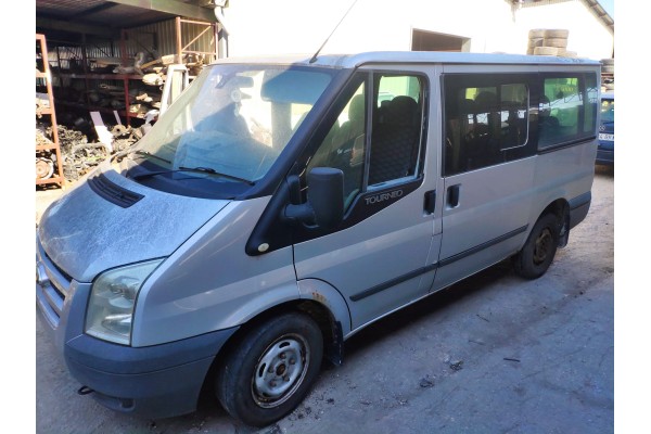 ford transit combi ´06 del año 2010
