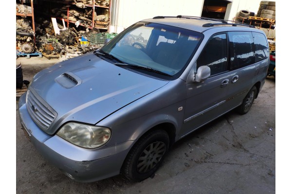 kia carnival ii del año 2001