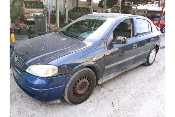 opel astra g berlina del año 2002