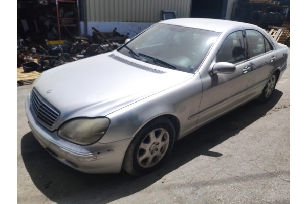 mercedes-benz clase s (w220) berlina del año 2006
