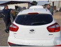 Recambio de porton trasero para kia rio (yb) 1.2i 85 referencia OEM IAM   
