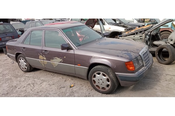 mercedes-benz clase e (w124) berlina del año 1993