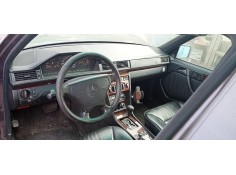 mercedes-benz clase e (w124) berlina del año 1993