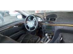 mercedes-benz clase e (w211) berlina del año 2003