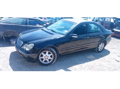 mercedes-benz clase c (w203) berlina del año 2004