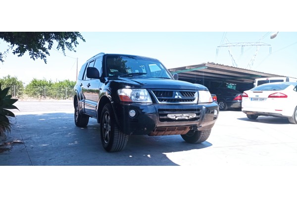 mitsubishi montero (v60/v70) del año 2001