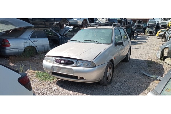 ford fiesta berlina del año 1995