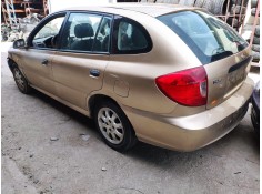 kia rio del año 2002