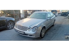 mercedes-benz clase e (w211) berlina del año 2002