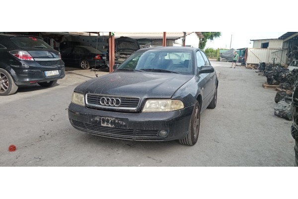 audi a4 berlina (b5) del año 1950