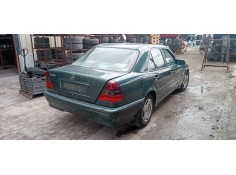 mercedes-benz clase c (w202) berlina del año 1993