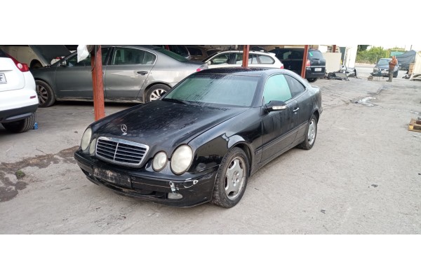 mercedes-benz clase clk (w208) coupe del año 2001