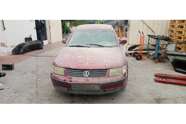 volkswagen passat berlina (3b2) del año 1996