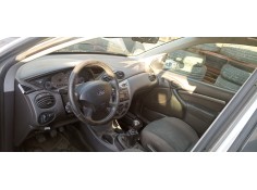 ford focus berlina (cak) del año 1998