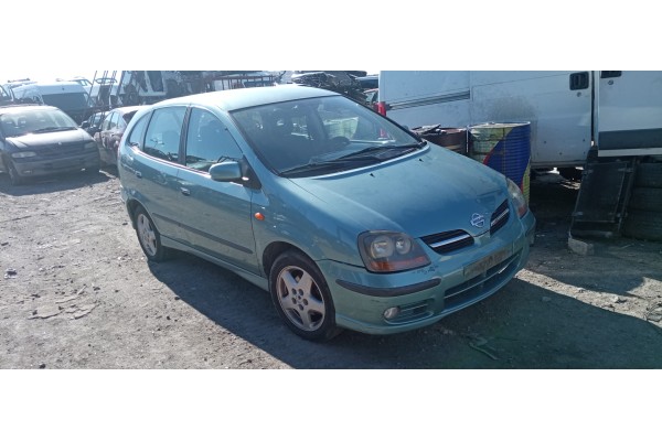 nissan almera tino (v10m) del año 2000