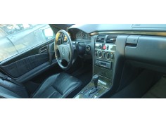 mercedes-benz clase e (w210) berlina del año 1998