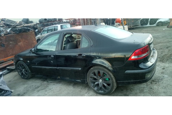 saab 9-3 berlina del año 2002