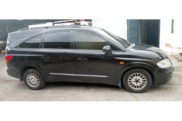 ssangyong rodius del año 2010