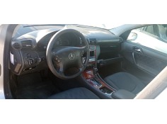 mercedes-benz clase c (w203) berlina del año 2000