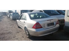 mercedes-benz clase c (w203) berlina del año 2000