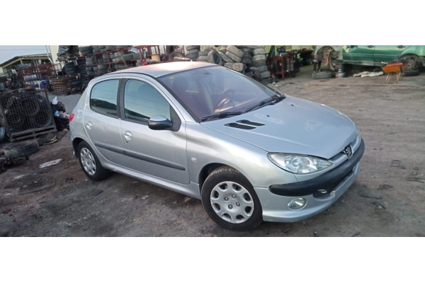 peugeot 206 berlina del año 1998