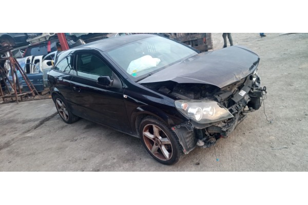opel astra gtc del año 2004
