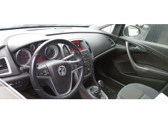 opel astra j lim. del año 2014