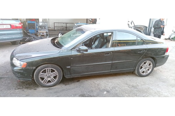 volvo s60 berlina del año 2000