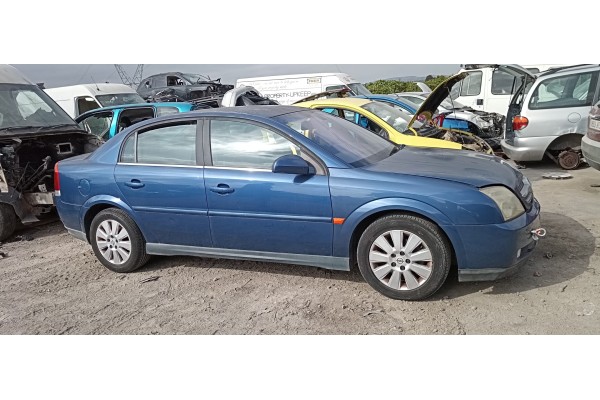 opel vectra c berlina del año 2002