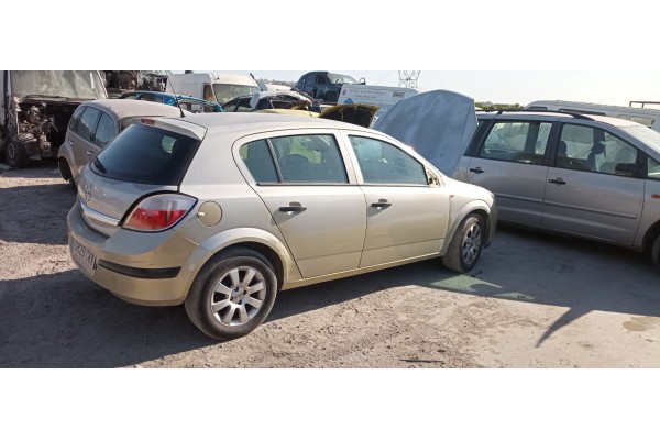 opel astra h berlina del año 2005