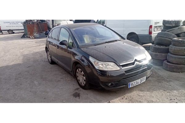 citroen c4 berlina del año 2004