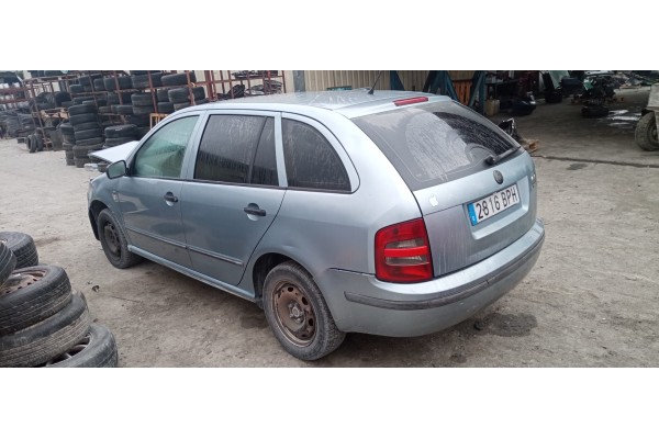 skoda fabia familiar (6y5) del año 2002