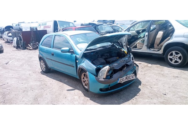 opel corsa c del año 2000