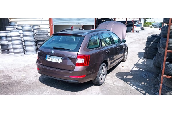 skoda octavia combi (5e5) del año 2013