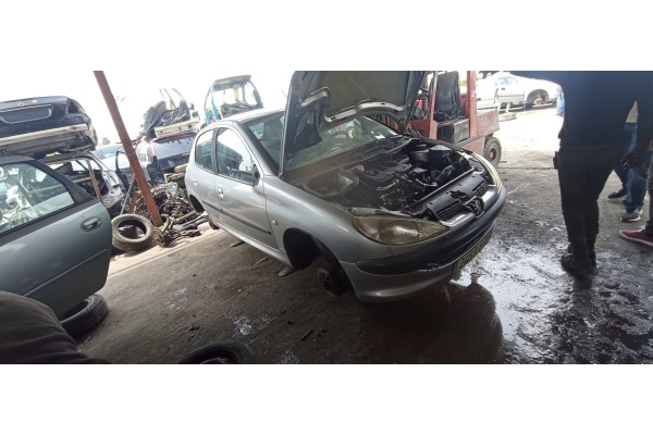 peugeot 206 berlina del año 1998